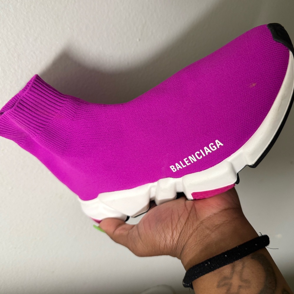 Balenciaga Womens Speed in fuchsia/ Magenta